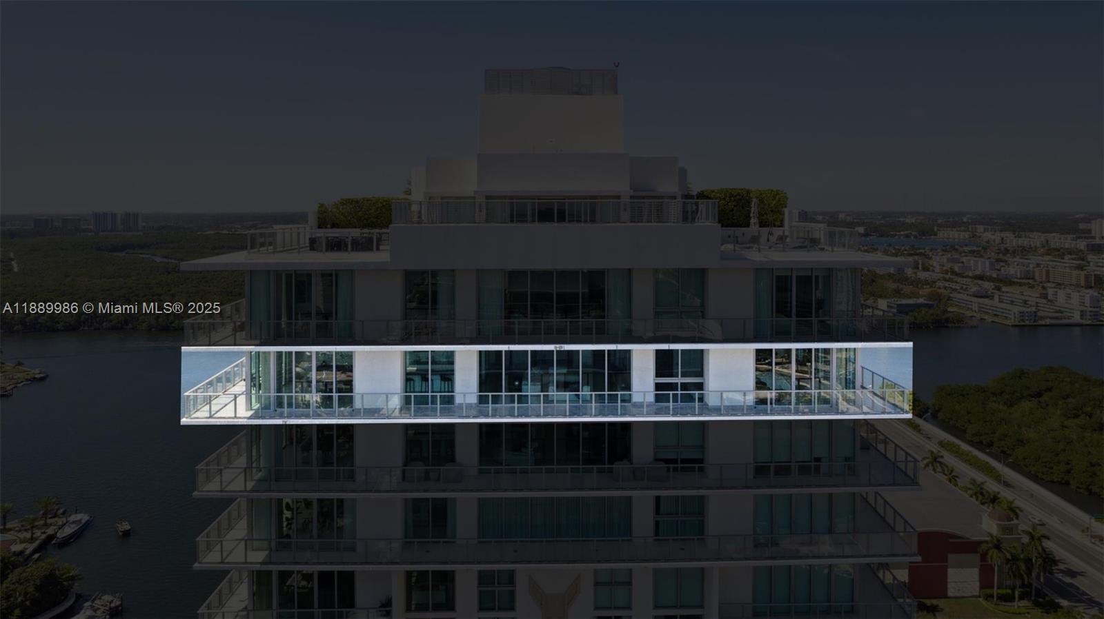 5-UPH04 4 / 5 3877 sq. ft. $ 2025-10-03 0 foto