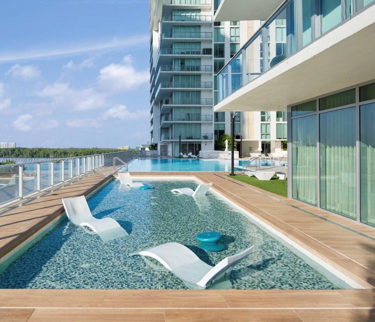 5-UPH04 4 / 5 3877 sq. ft. $ 2025-10-03 0 foto