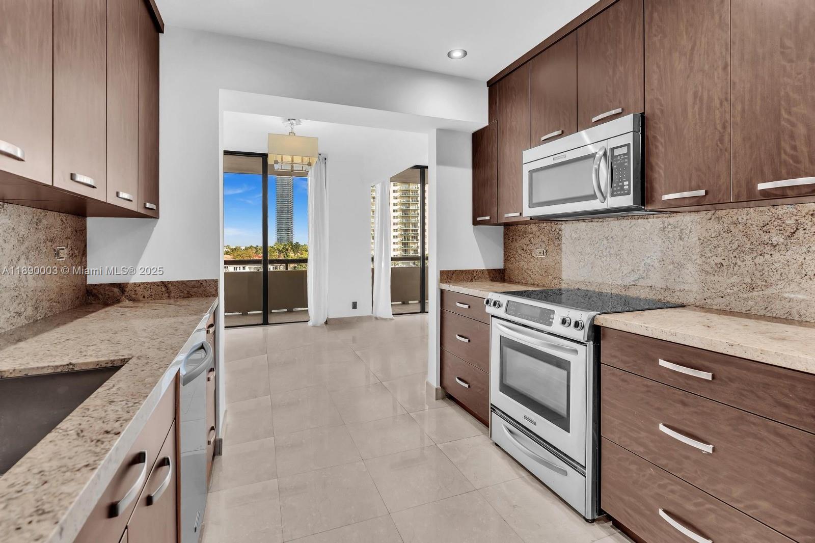 Photo of 19355 Turnberry Way #3J, Aventura, Florida, 33180 -
