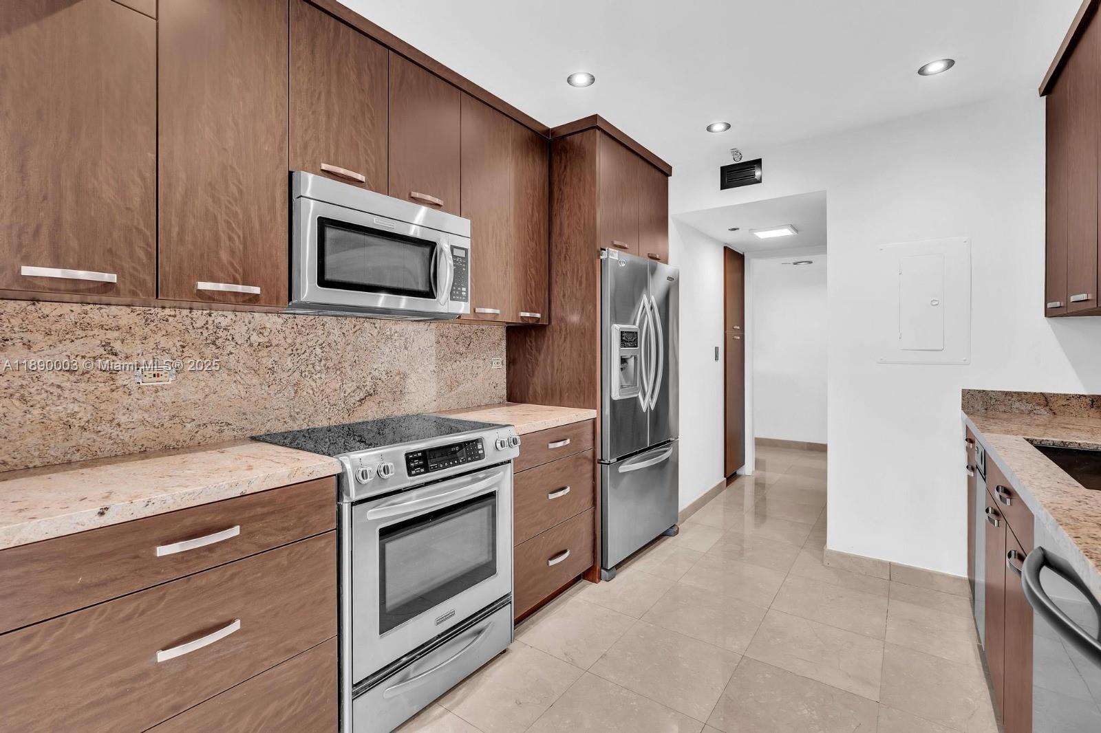 Photo of 19355 Turnberry Way #3J, Aventura, Florida, 33180 -