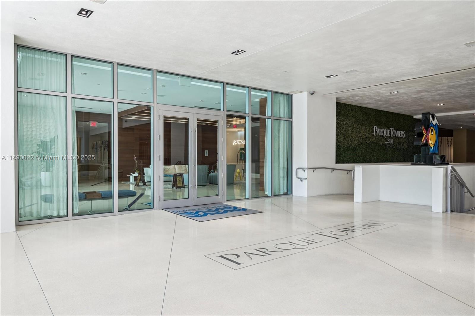 See details 5-UPH04 4 / 5 3877 sq. ft. $ 2025-10-03 0 Photo