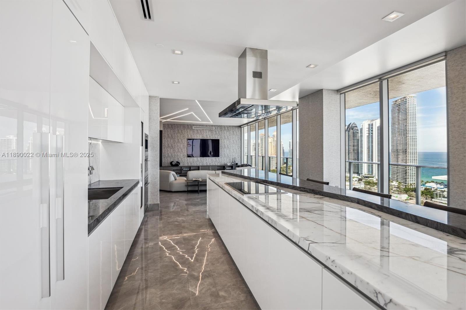 See details 5-UPH04 4 / 5 3877 sq. ft. $ 2025-10-03 0 Photo