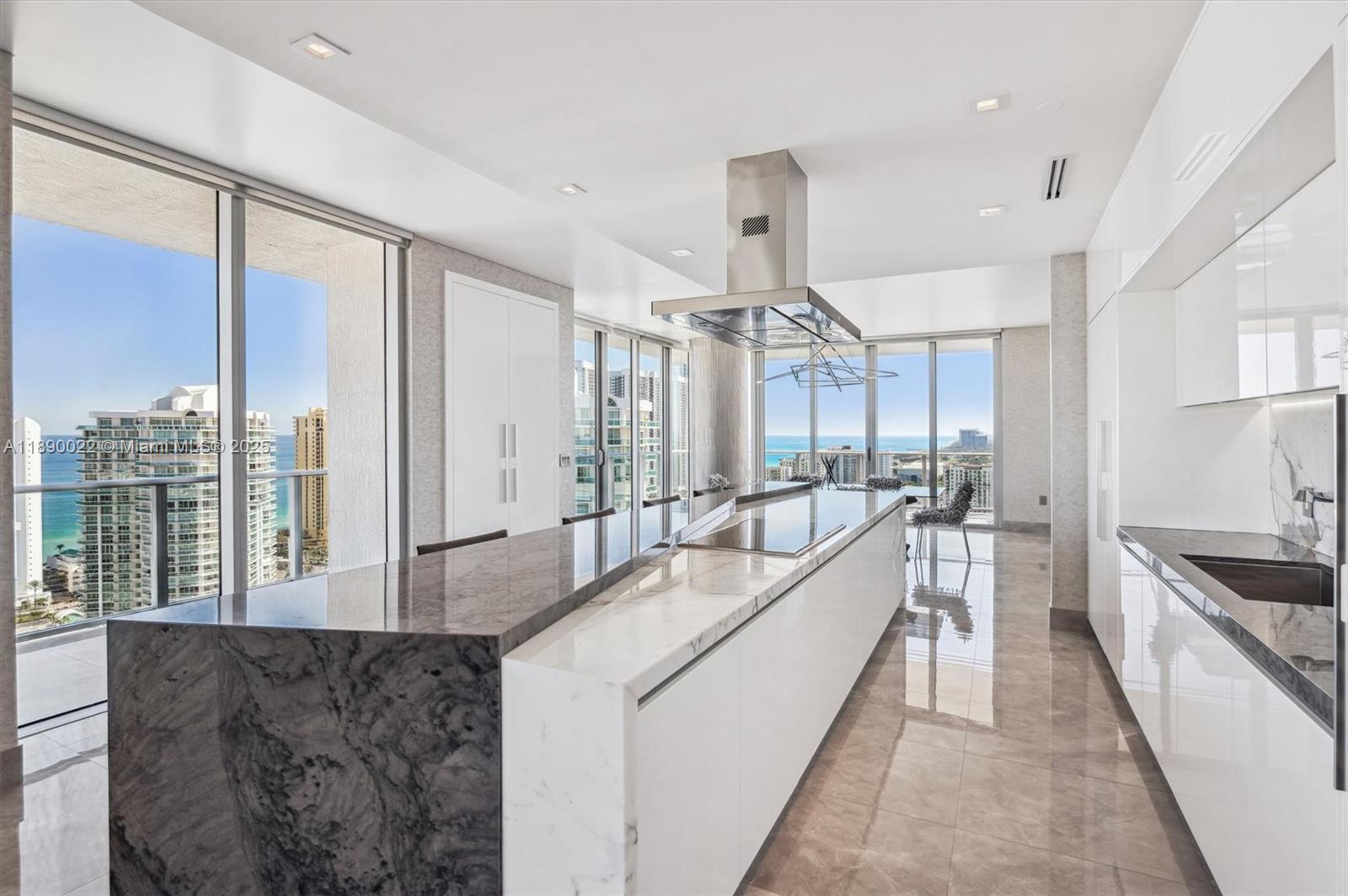 See details 5-UPH04 4 / 5 3877 sq. ft. $ 2025-10-03 0 Photo