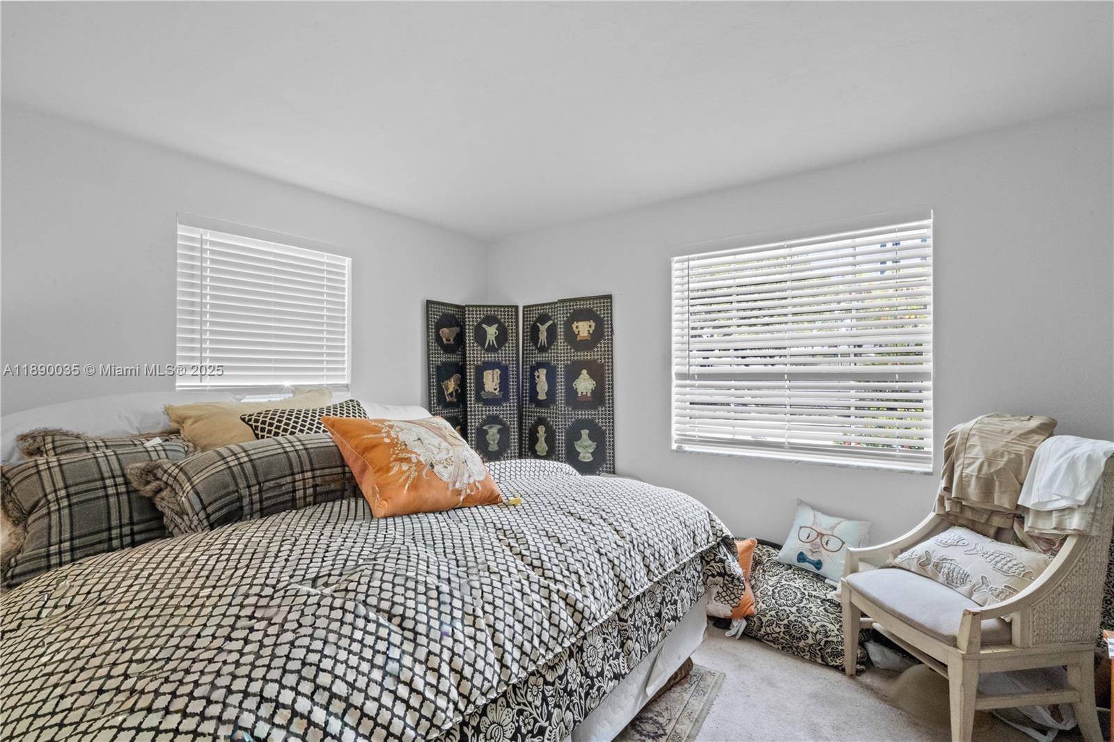 See details / 3178 sq. ft. $ 2025-10-03 0 Photo