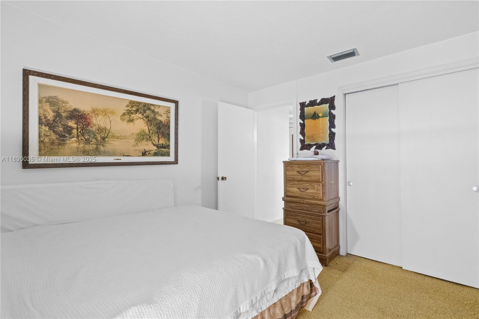 See details / 3178 sq. ft. $ 2025-10-03 0 Photo