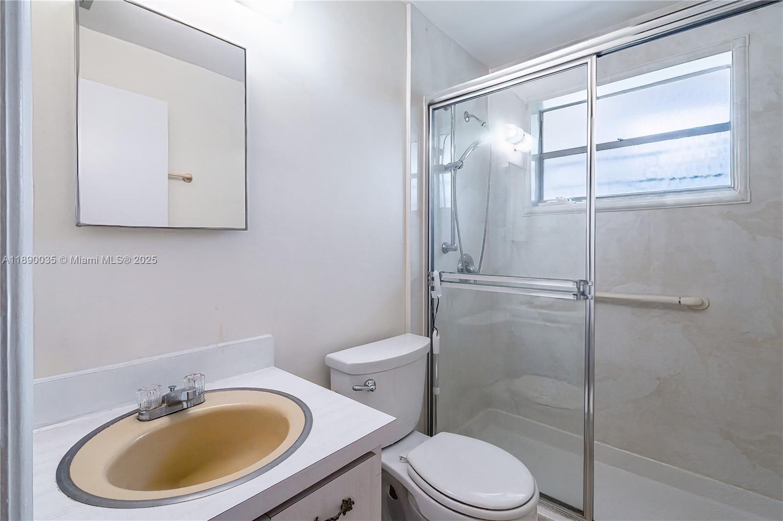 See details / 3178 sq. ft. $ 2025-10-03 0 Photo