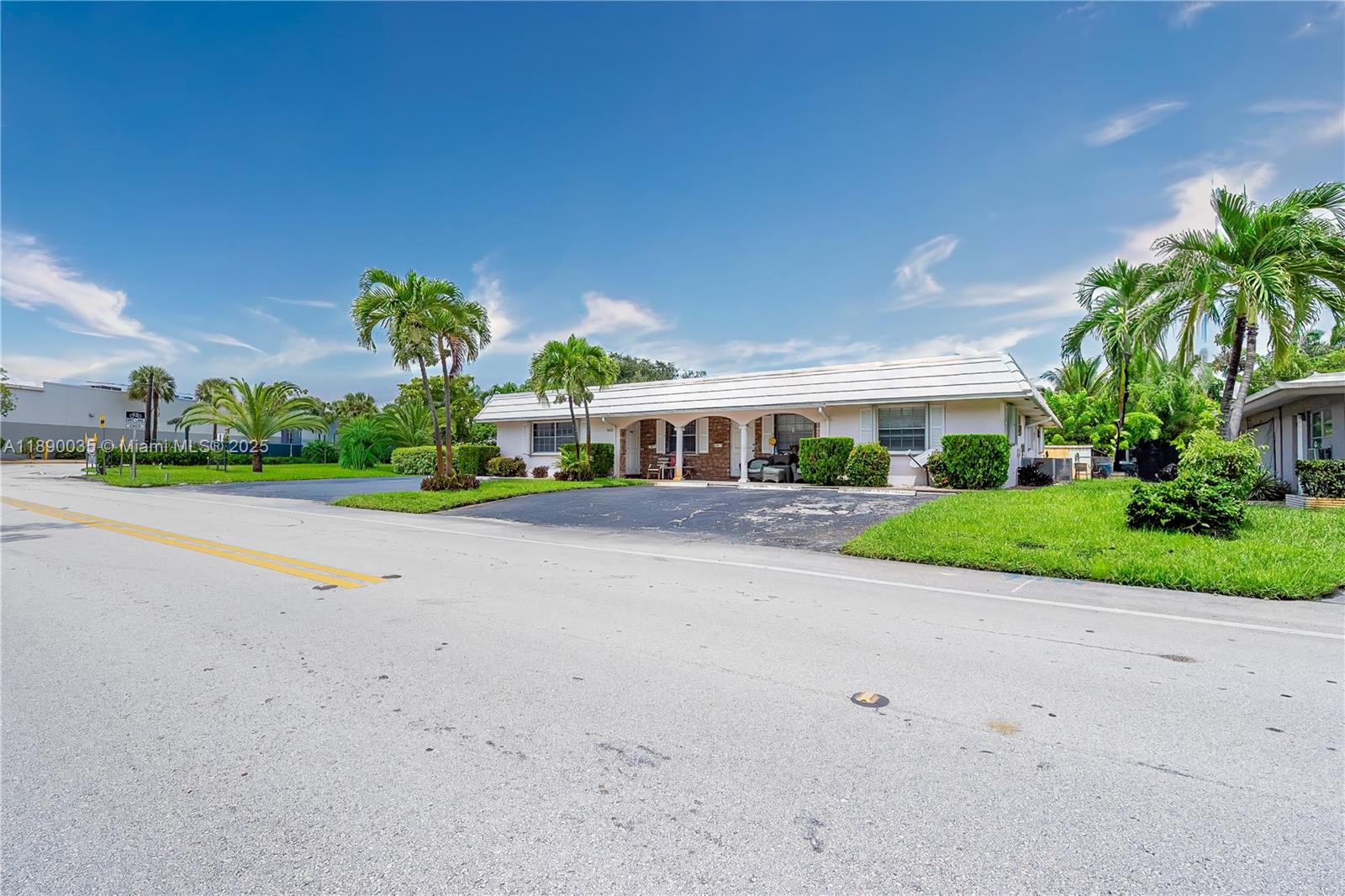 See details / 3178 sq. ft. $ 2025-10-03 0 Photo