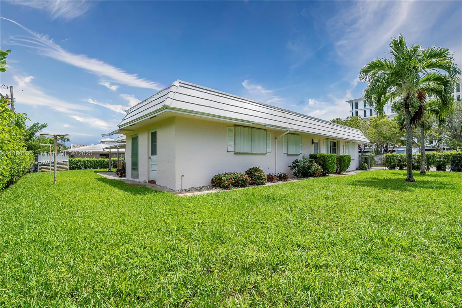 See details / 3178 sq. ft. $ 2025-10-03 0 Photo