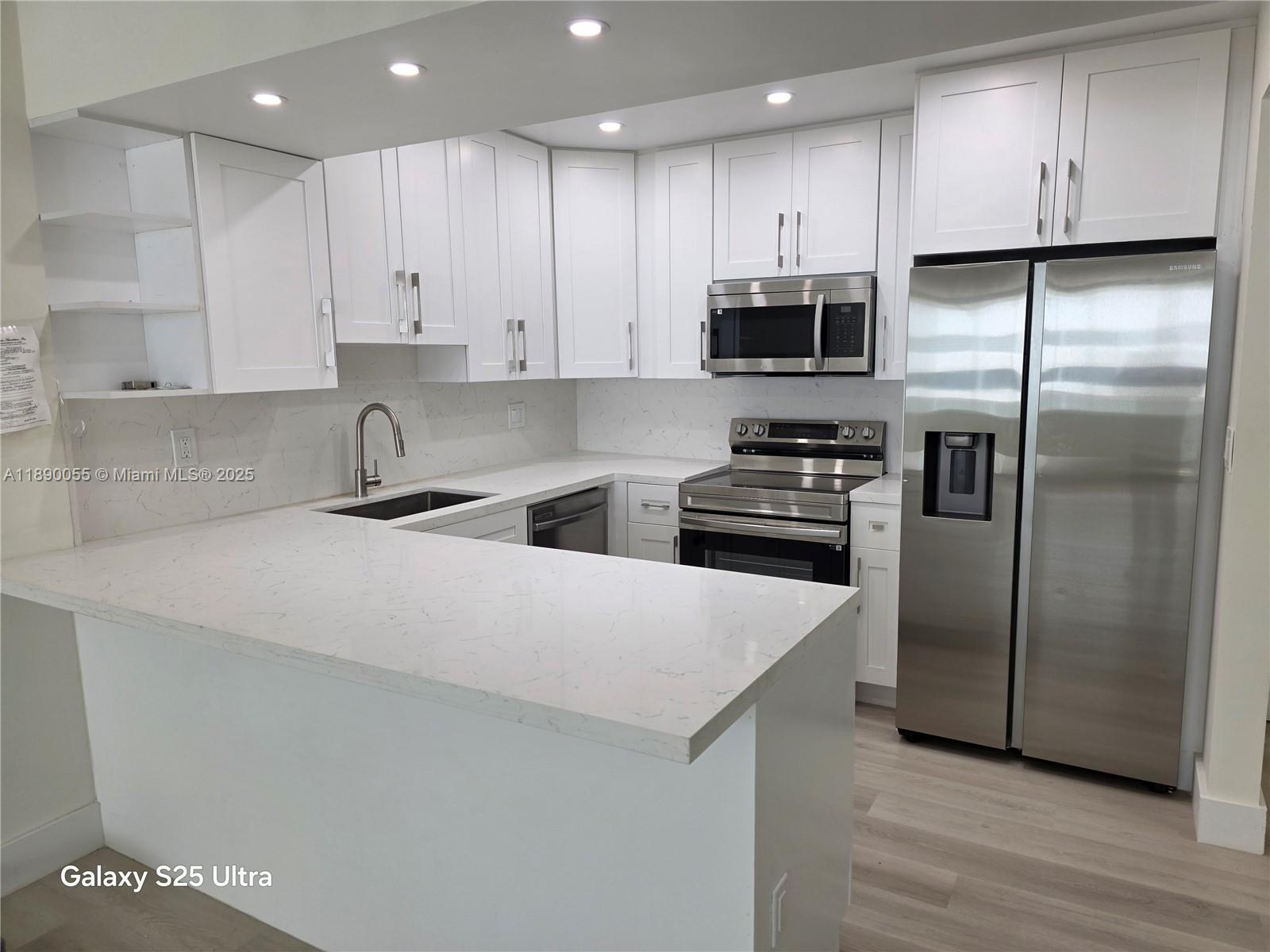 Photo of 3725 Ocean Dr  #617, Hollywood, Florida, 33019 - 