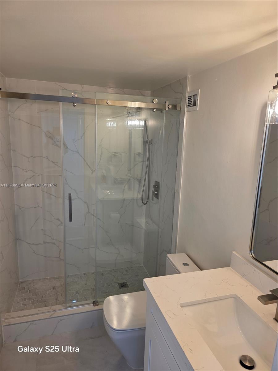 Photo of 3725 Ocean Dr  #617, Hollywood, Florida, 33019 - 