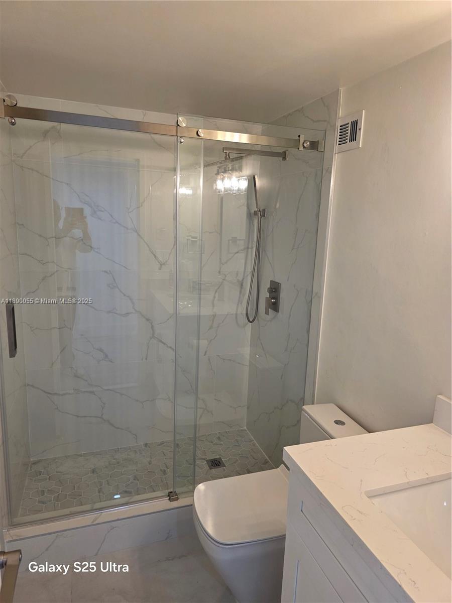 Photo of 3725 Ocean Dr  #617, Hollywood, Florida, 33019 - 