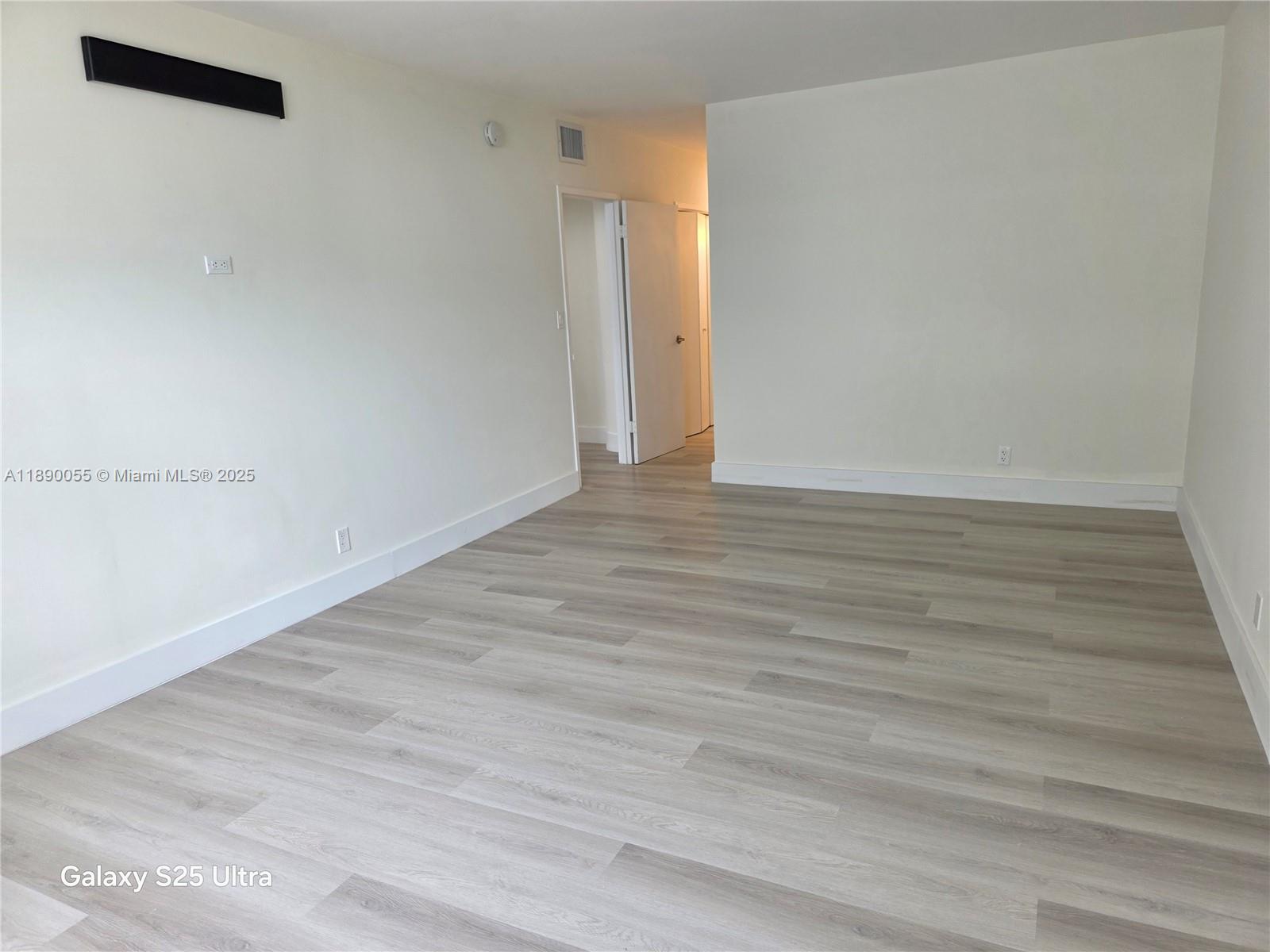 Photo of 3725 Ocean Dr  #617, Hollywood, Florida, 33019 - 
