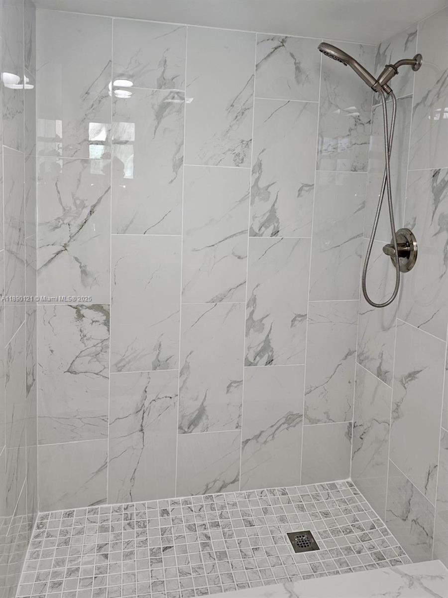 Photo of 1410 Ocean Dr  #308, Hollywood, Florida, 33019 - 