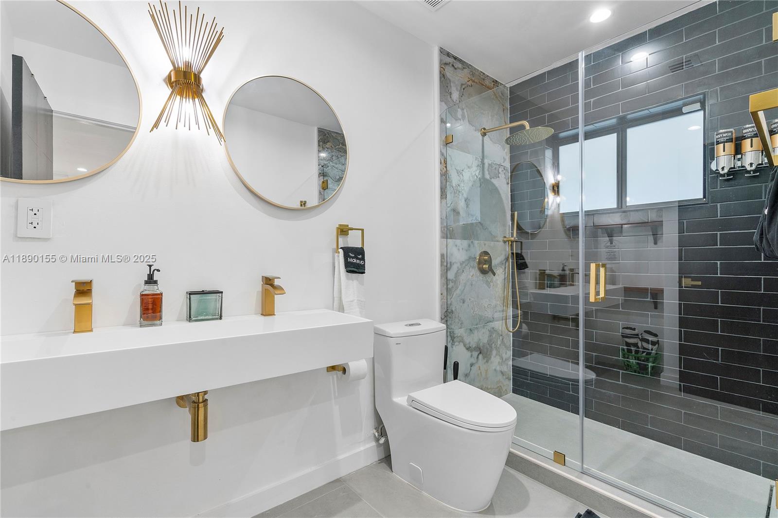 Ver detalles / 1600 sq. ft. $ 2025-10-04 0 foto