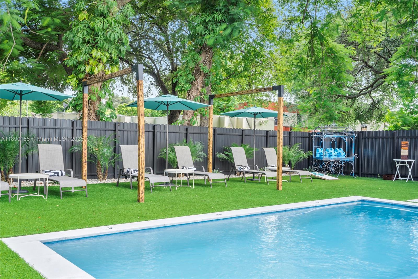 Ver detalles / 1600 sq. ft. $ 2025-10-04 0 foto
