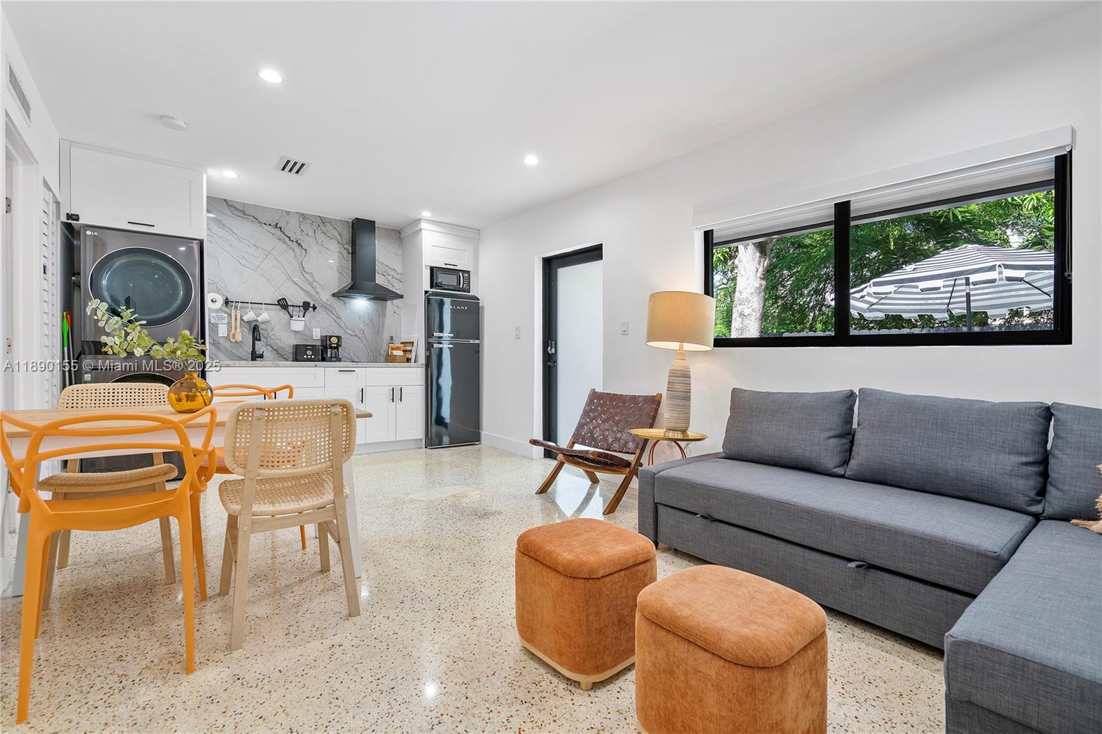 Ver detalles / 1600 sq. ft. $ 2025-10-04 0 foto