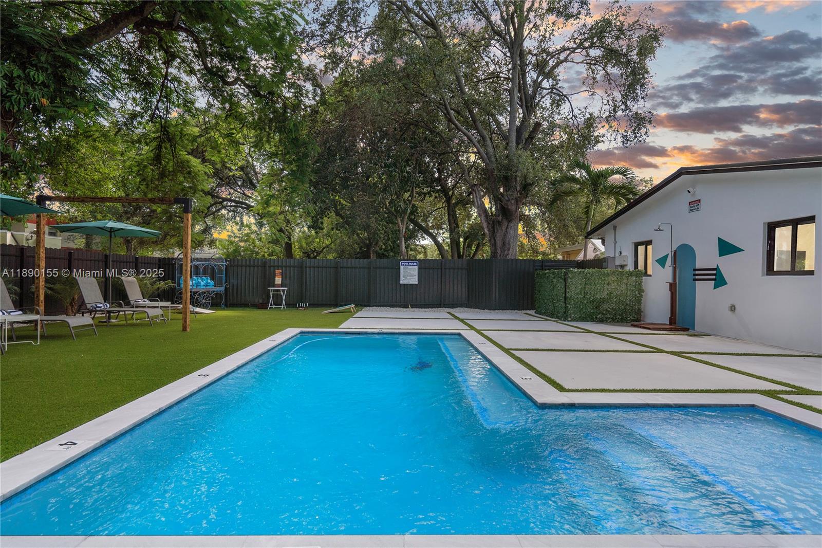 Ver detalles / 1600 sq. ft. $ 2025-10-04 0 foto
