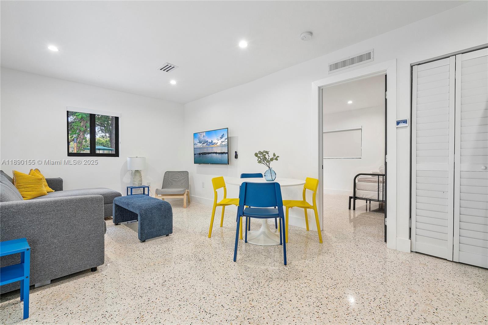 Ver detalles / 1600 sq. ft. $ 2025-10-04 0 foto
