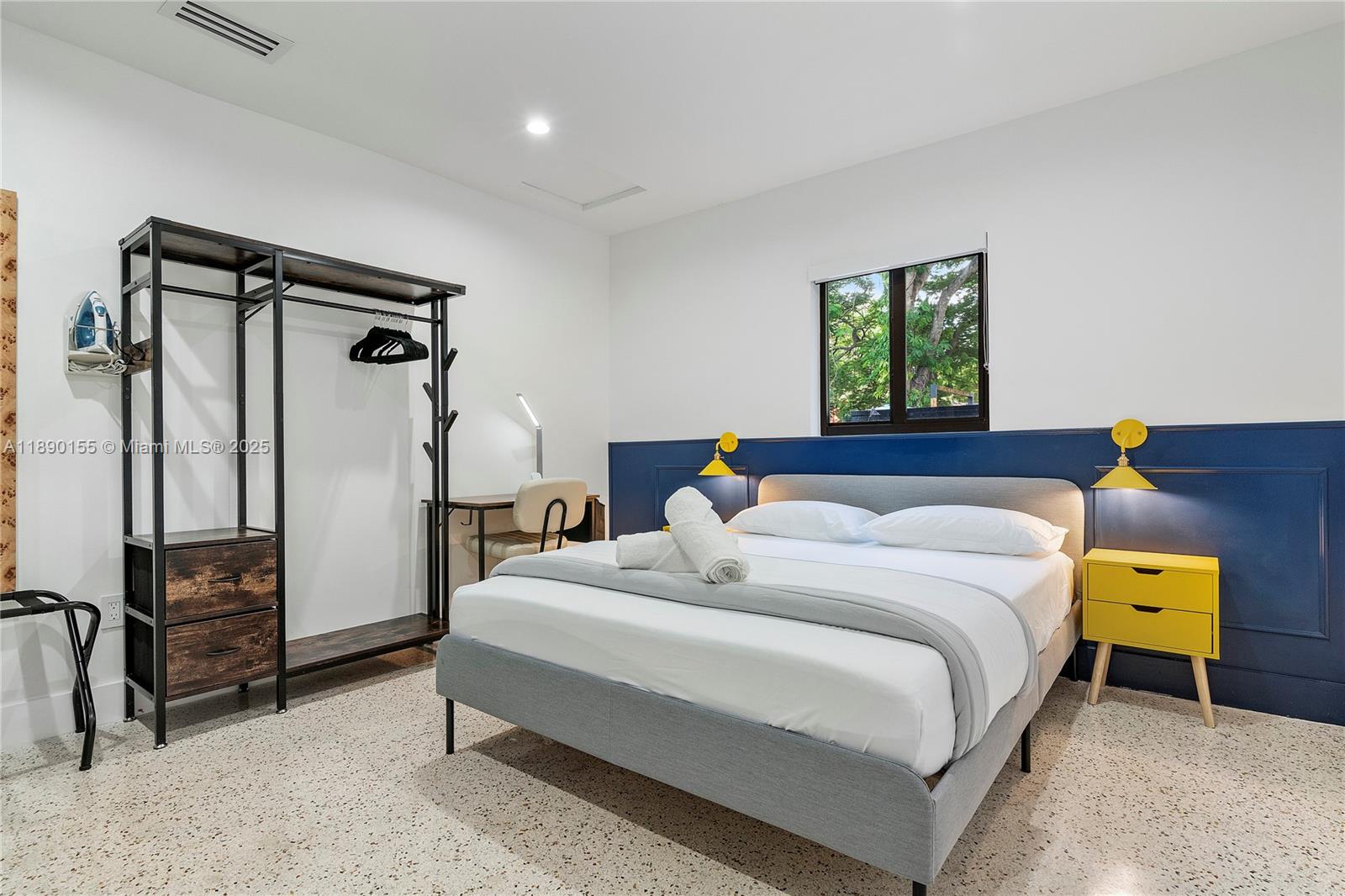 Ver detalles / 1600 sq. ft. $ 2025-10-04 0 foto