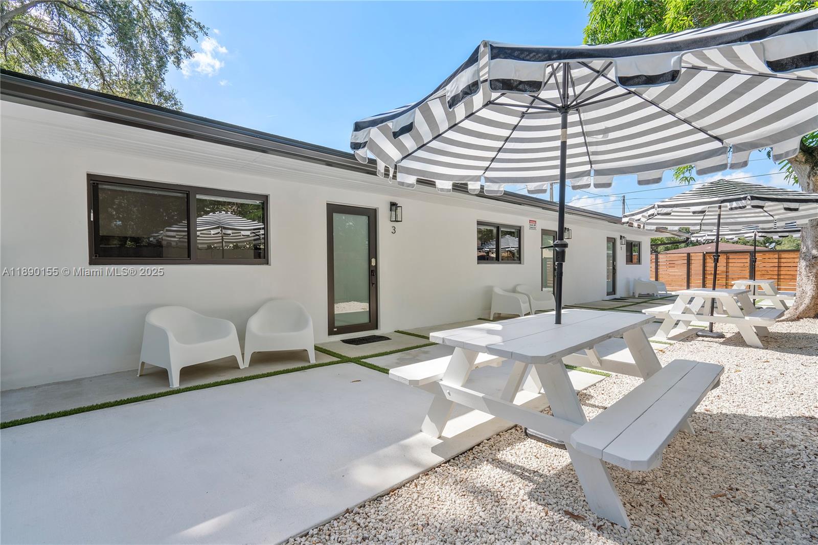 Ver detalles / 1600 sq. ft. $ 2025-10-04 0 foto