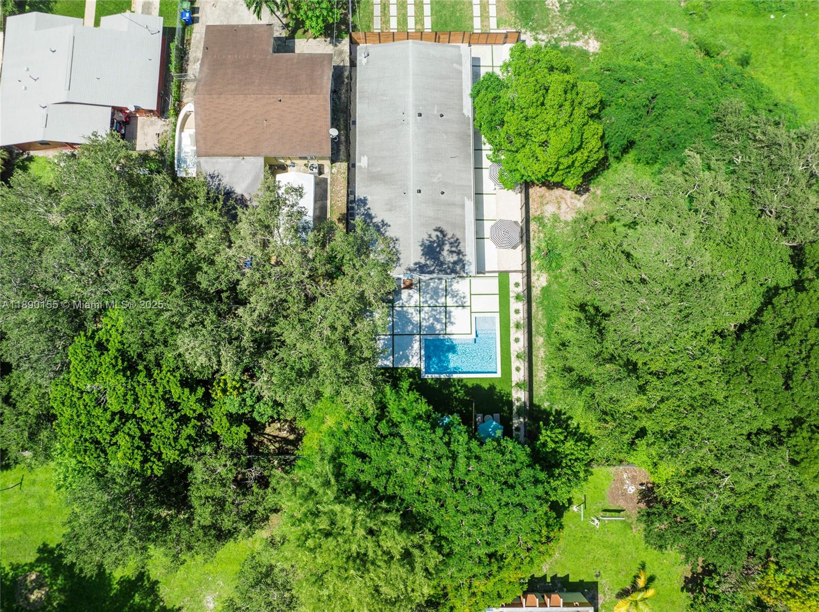 Ver detalles / 1600 sq. ft. $ 2025-10-04 0 foto
