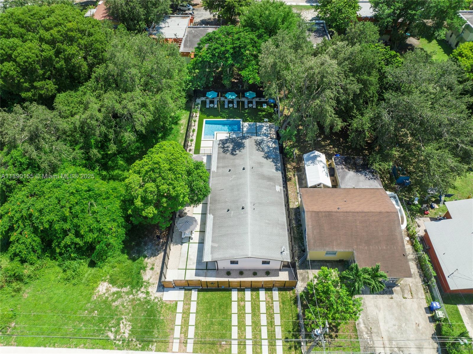 Ver detalles / 1600 sq. ft. $ 2025-10-04 0 foto