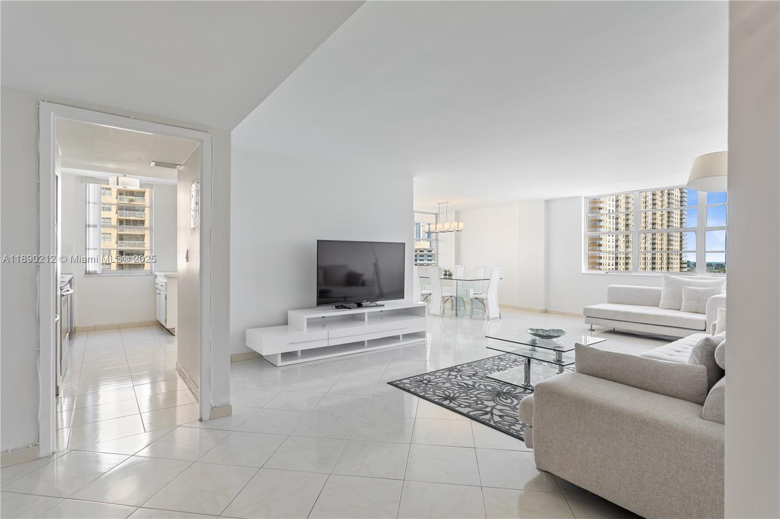 605 2 / 2 1544 sq. ft. $ 2025-10-04 0 foto