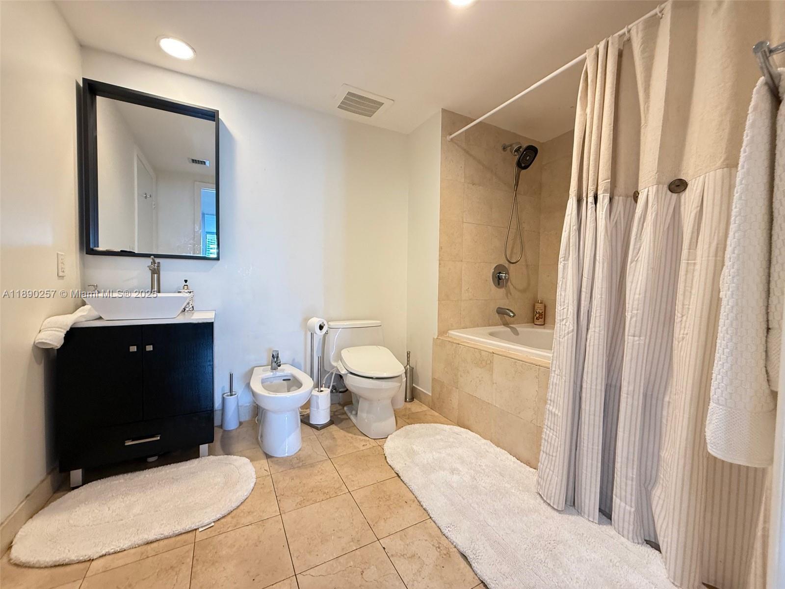See details 1106 2 / 1 1086 sq. ft. $ 2025-10-04 0 Photo