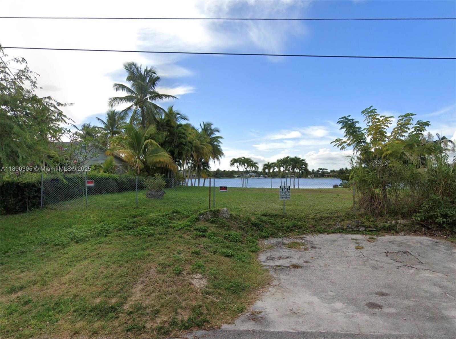   /   sq. ft. $ 2025-10-04 0 Photo