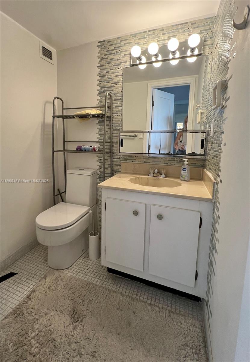 Photo of 16919 Bay Rd  #408, Sunny Isles Beach, Florida, 33160 - 