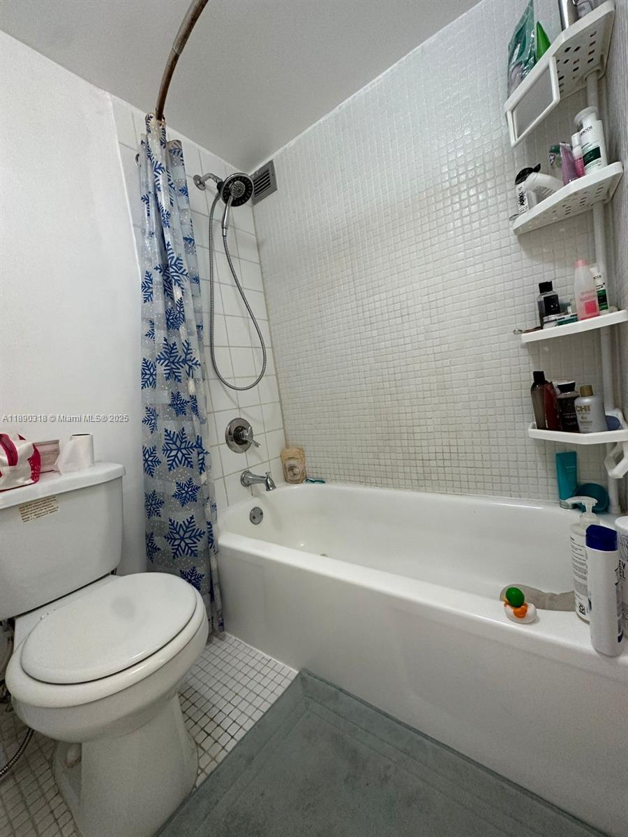 Photo of 16919 Bay Rd  #408, Sunny Isles Beach, Florida, 33160 - 