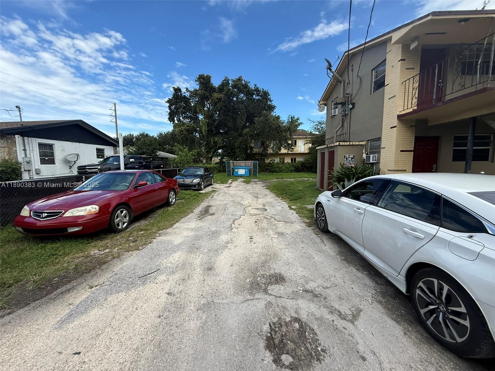   /   sq. ft. $ 2025-10-04 0 Photo