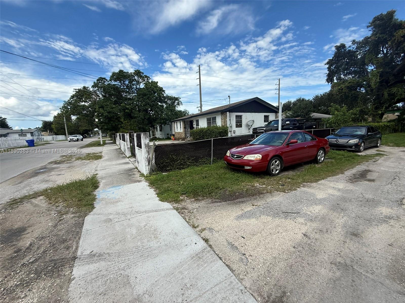   /   sq. ft. $ 2025-10-04 0 Photo