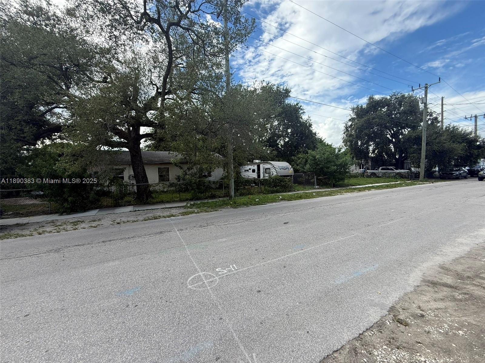   /   sq. ft. $ 2025-10-04 0 Photo