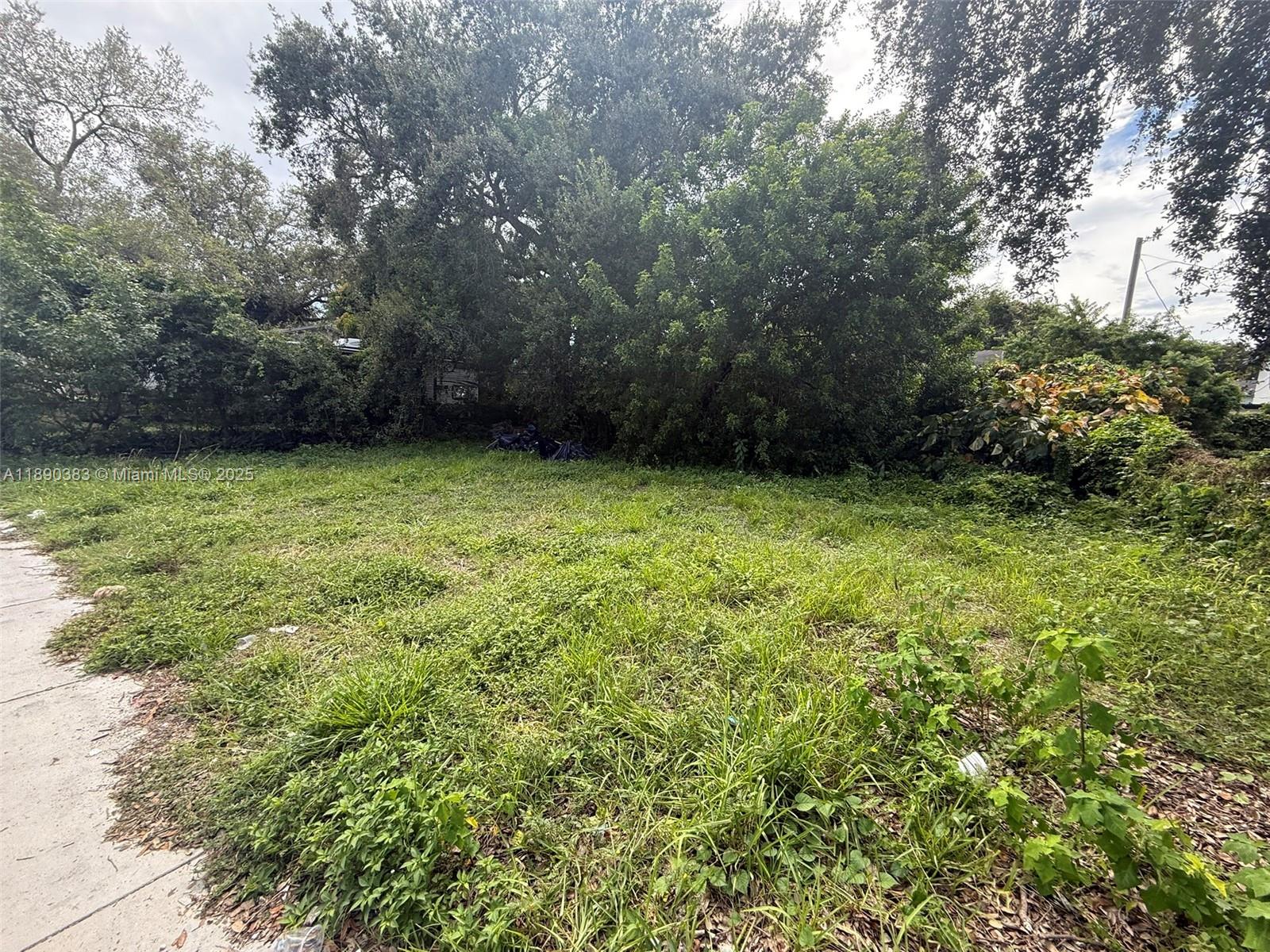   /   sq. ft. $ 2025-10-04 0 Photo