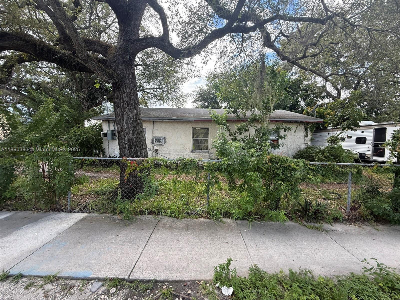   /   sq. ft. $ 2025-10-04 0 Photo