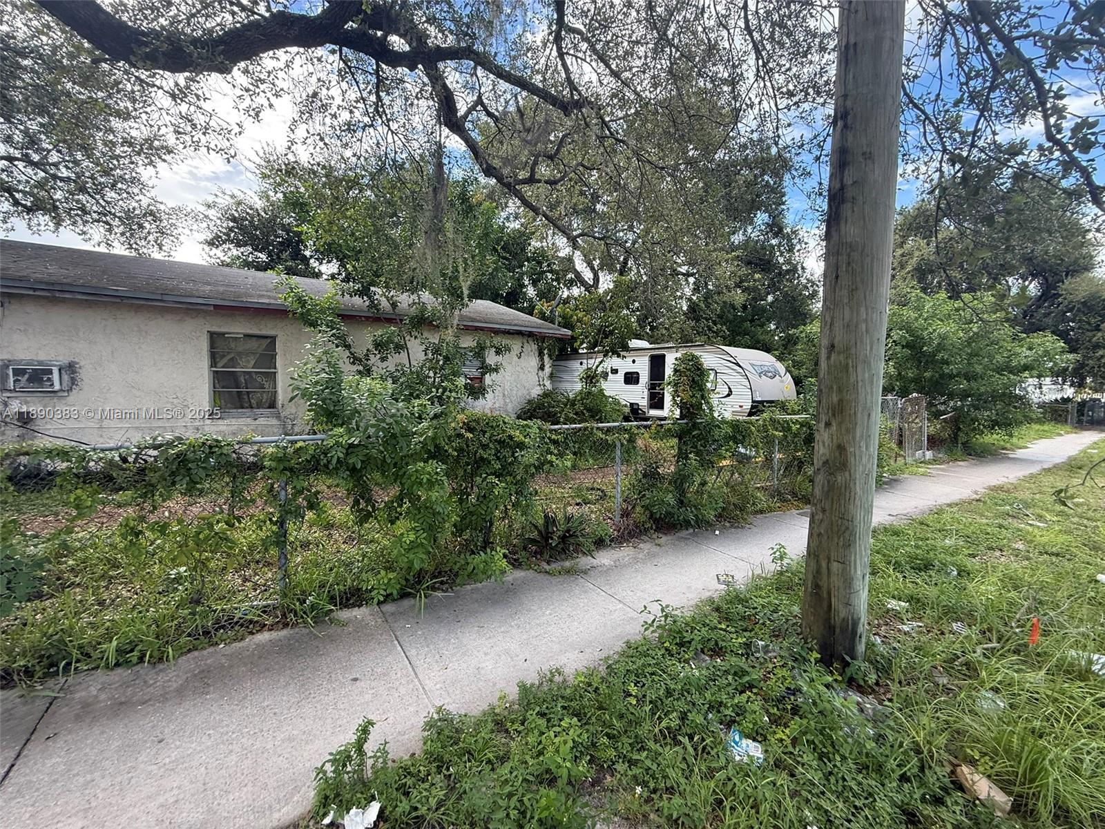   /   sq. ft. $ 2025-10-04 0 Photo