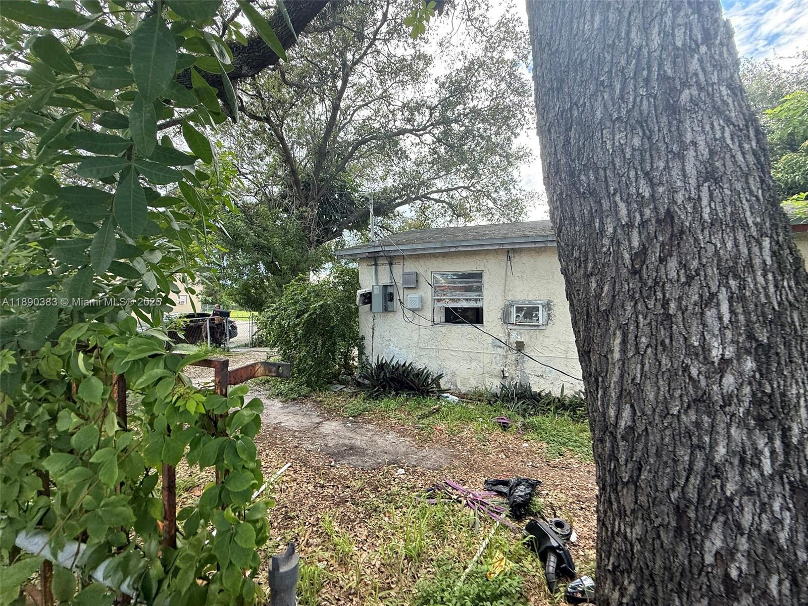   /   sq. ft. $ 2025-10-04 0 Photo