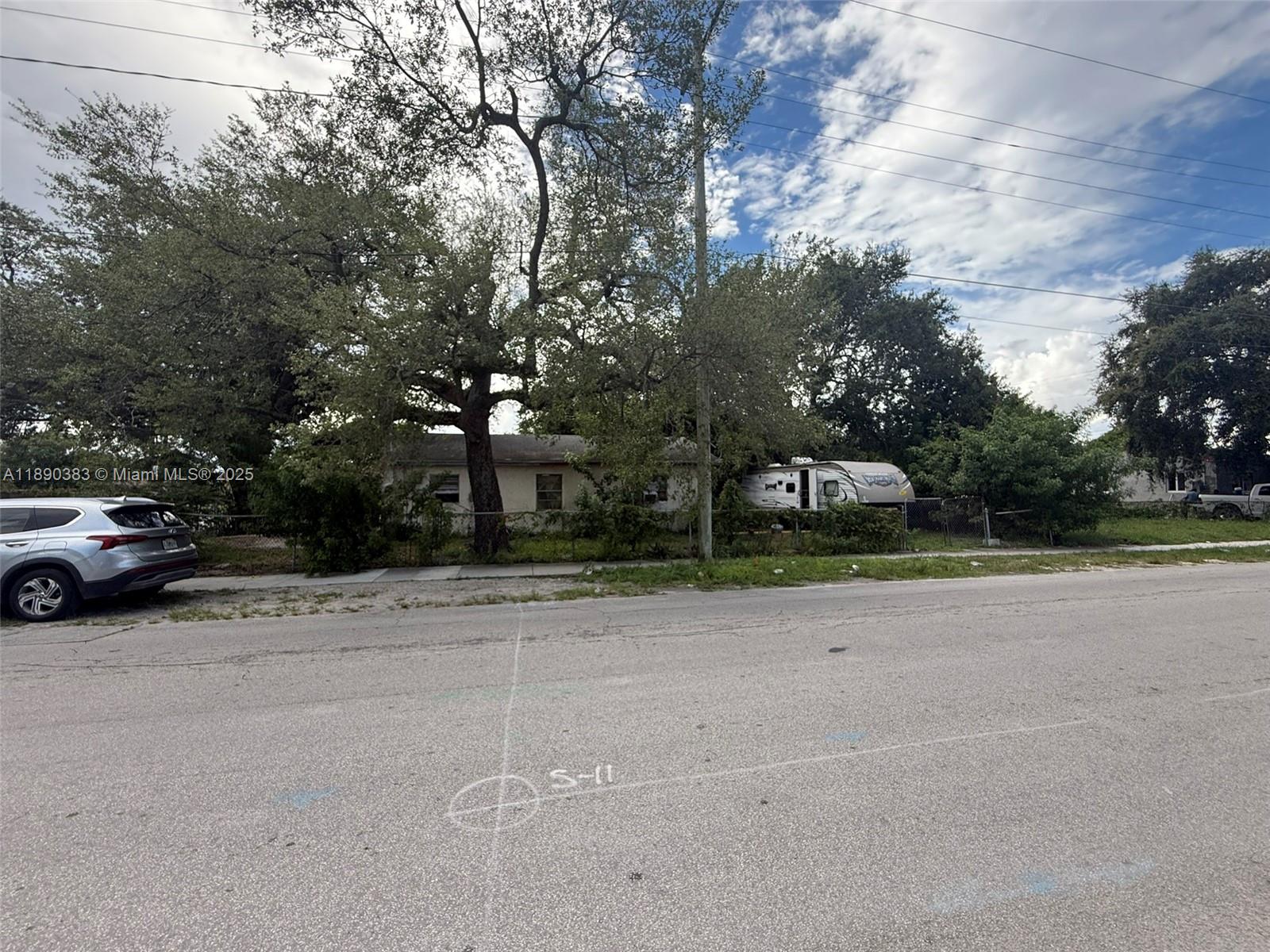   /   sq. ft. $ 2025-10-04 0 Photo