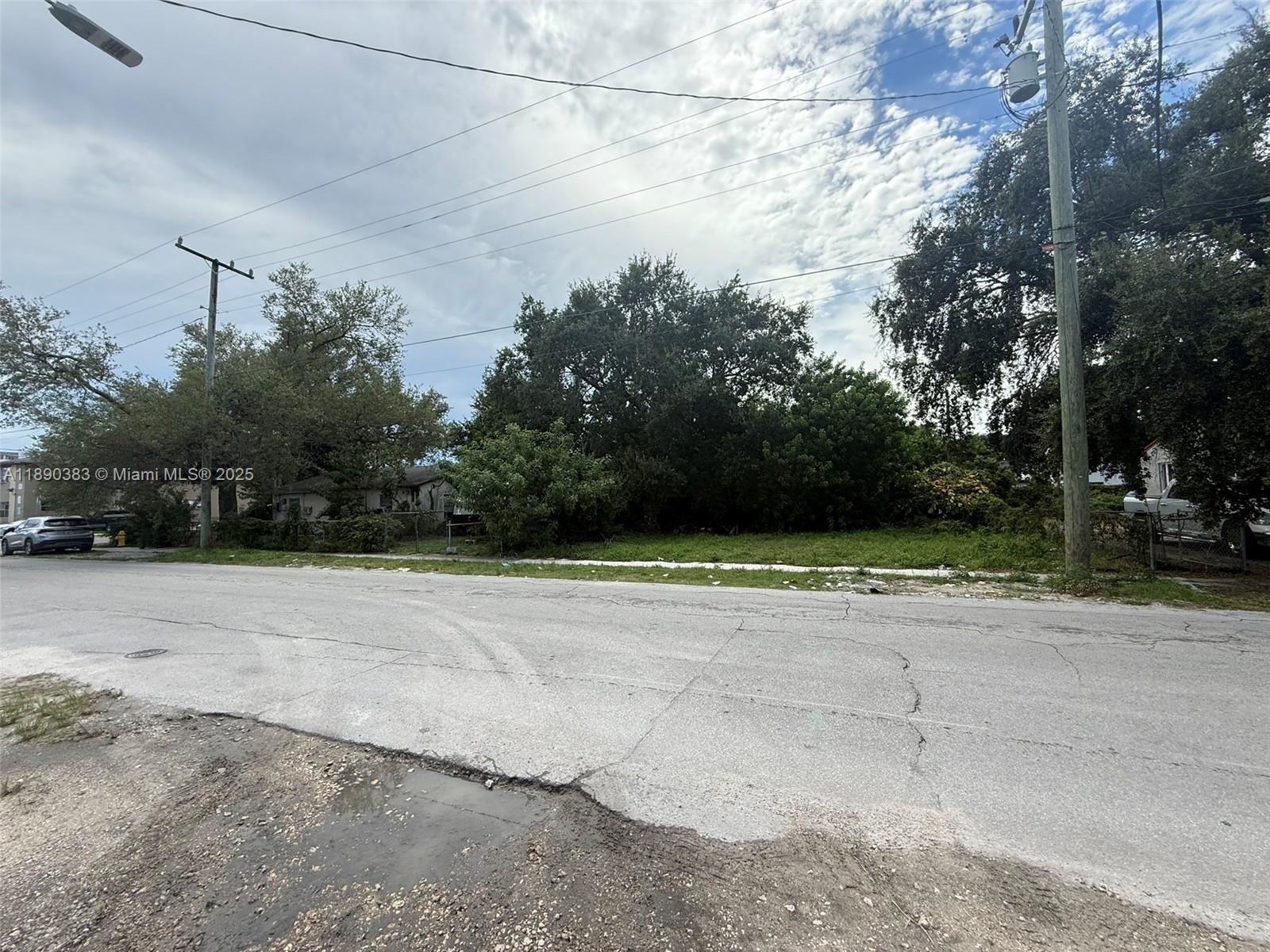   /   sq. ft. $ 2025-10-04 0 Photo