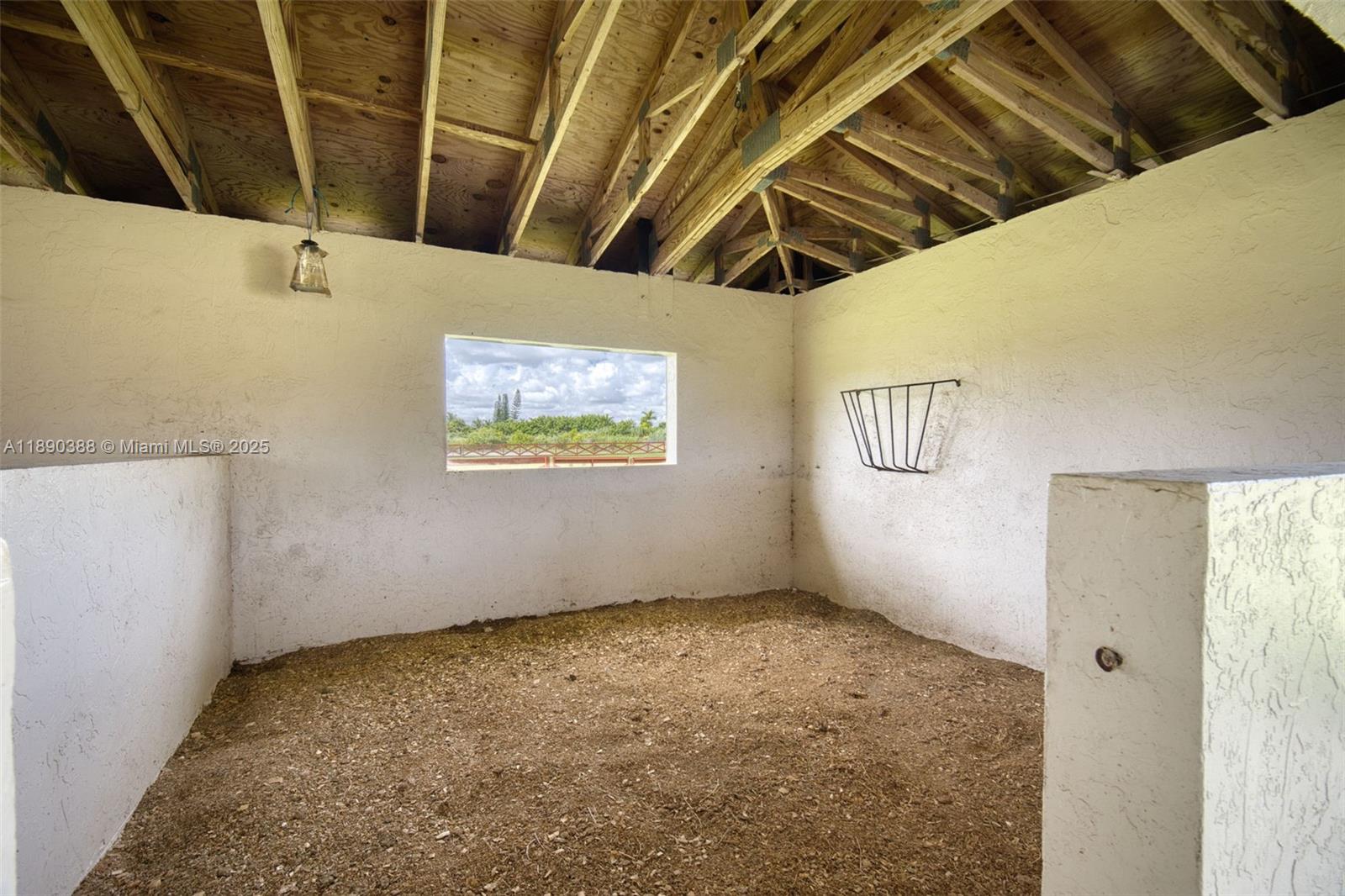   /   sq. ft. $ 2025-10-04 0 Photo