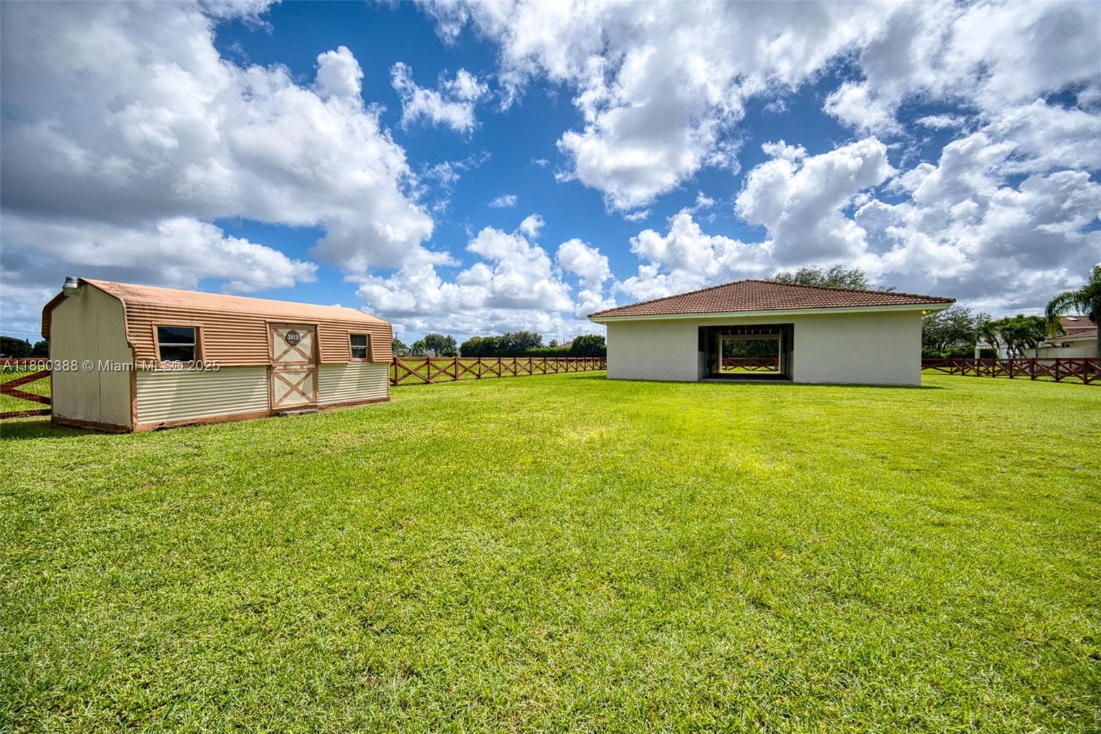  /   sq. ft. $ 2025-10-04 0 Photo
