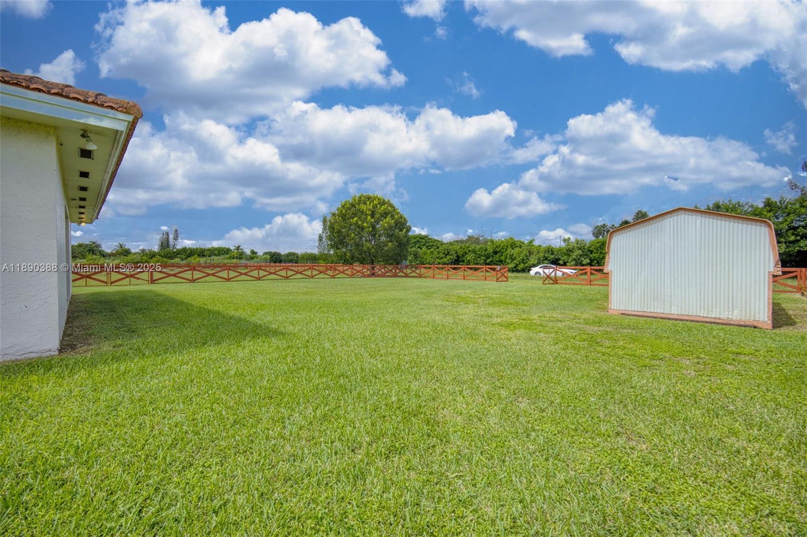   /   sq. ft. $ 2025-10-04 0 Photo