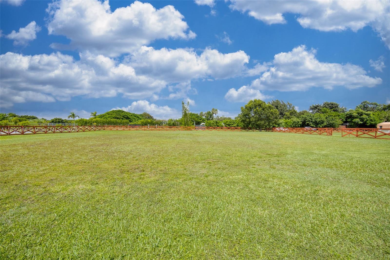   /   sq. ft. $ 2025-10-04 0 Photo