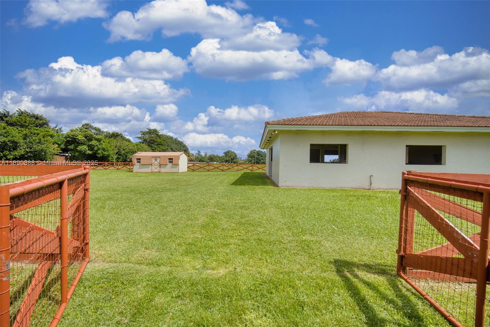   /   sq. ft. $ 2025-10-04 0 Photo