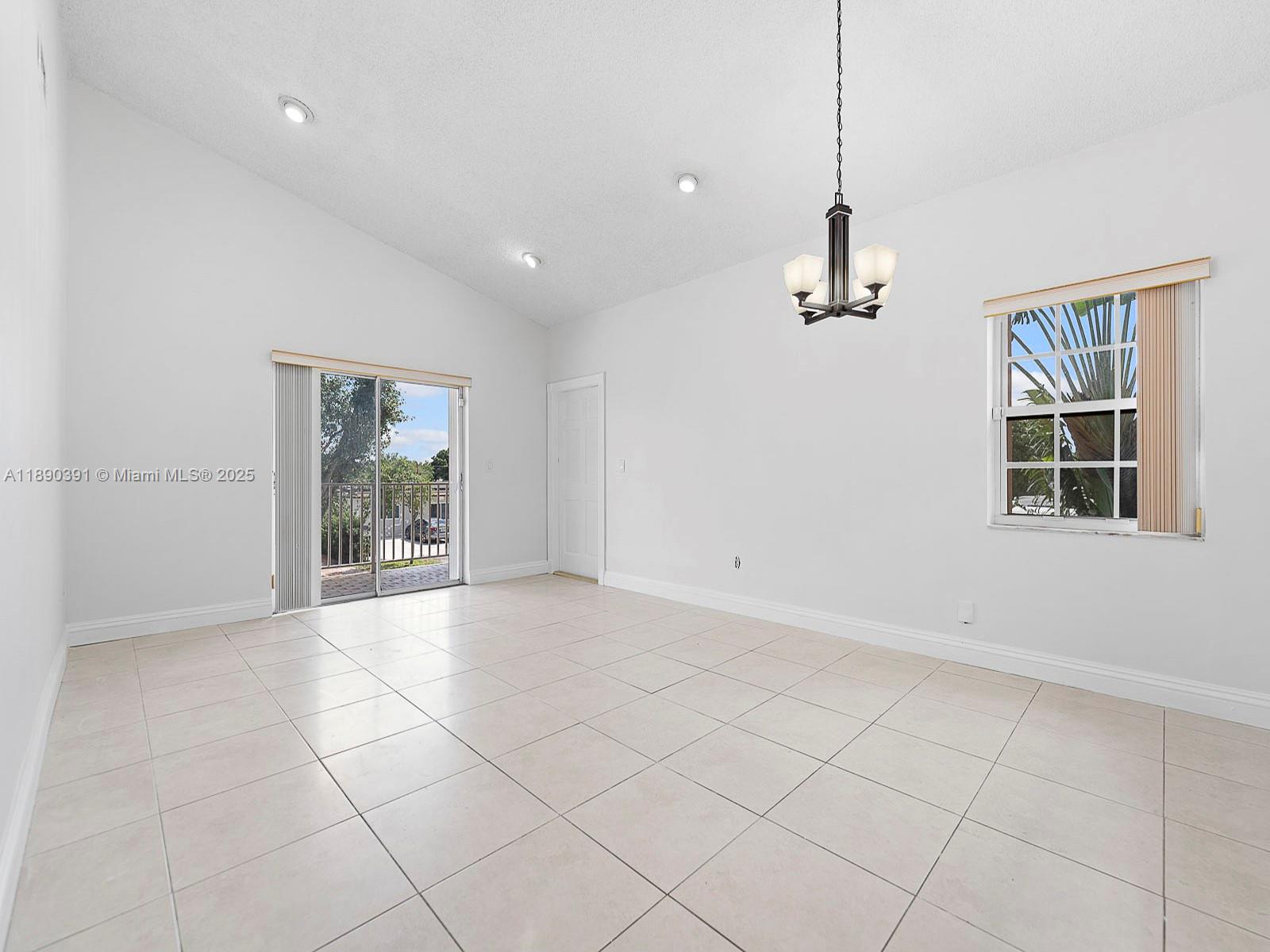 Ver detalles / 2780 sq. ft. $ 2025-10-04 0 foto