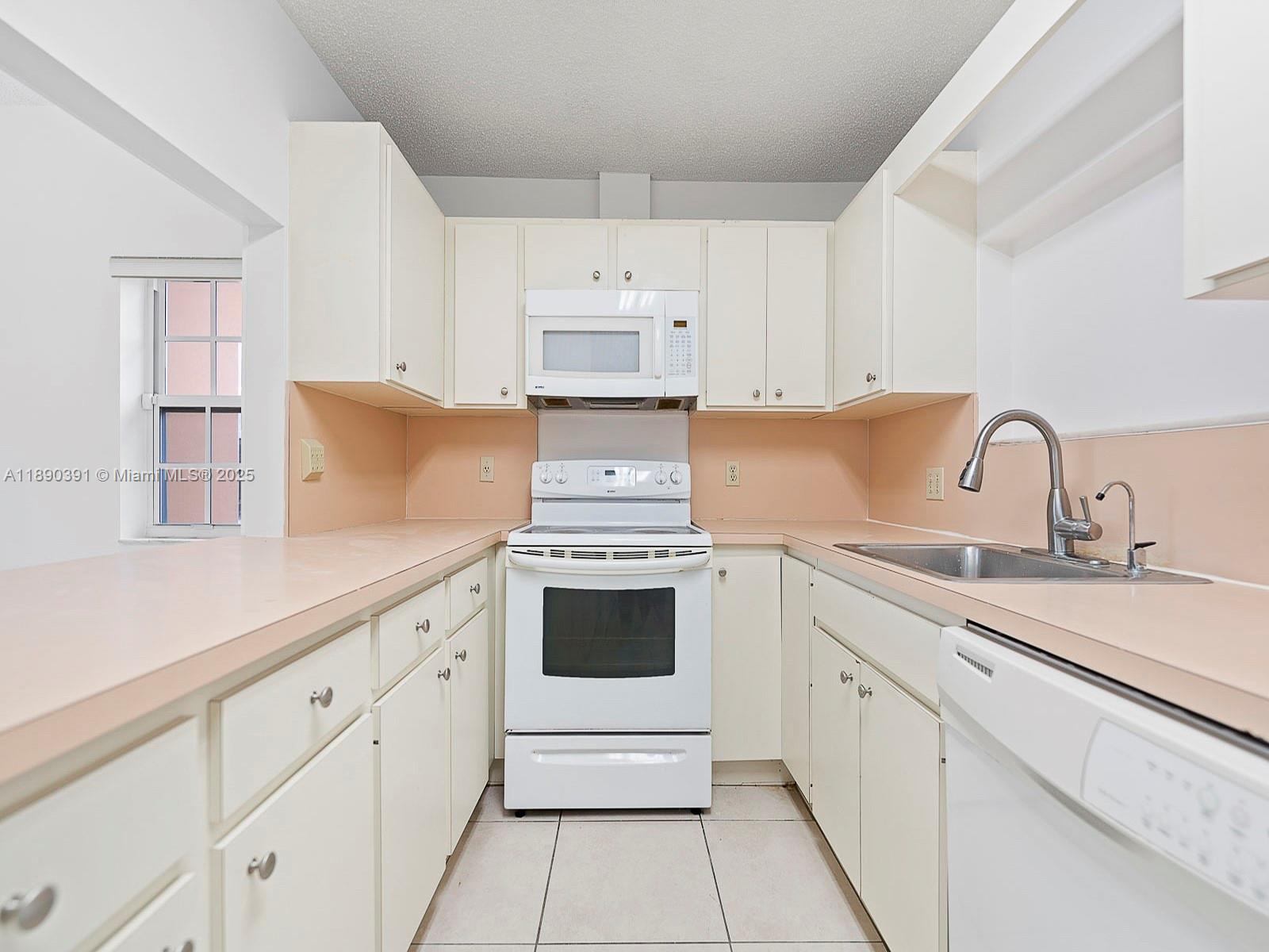 Ver detalles / 2780 sq. ft. $ 2025-10-04 0 foto