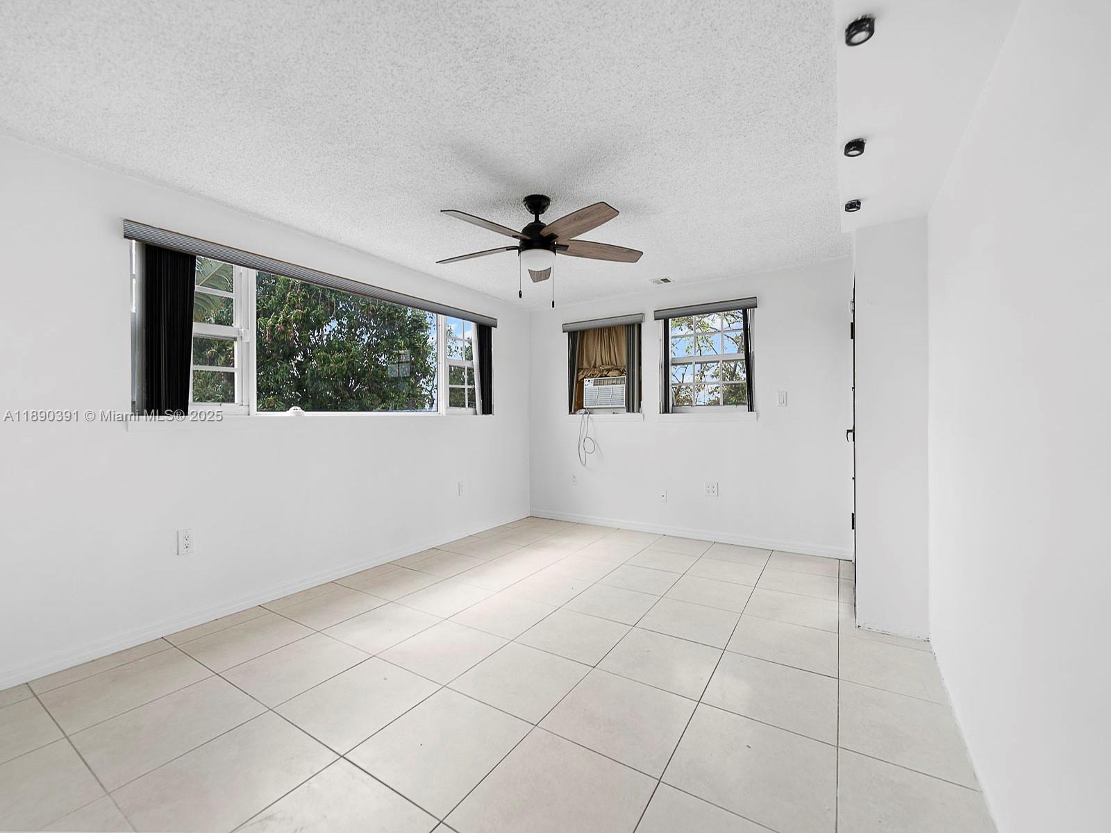 Ver detalles / 2780 sq. ft. $ 2025-10-04 0 foto
