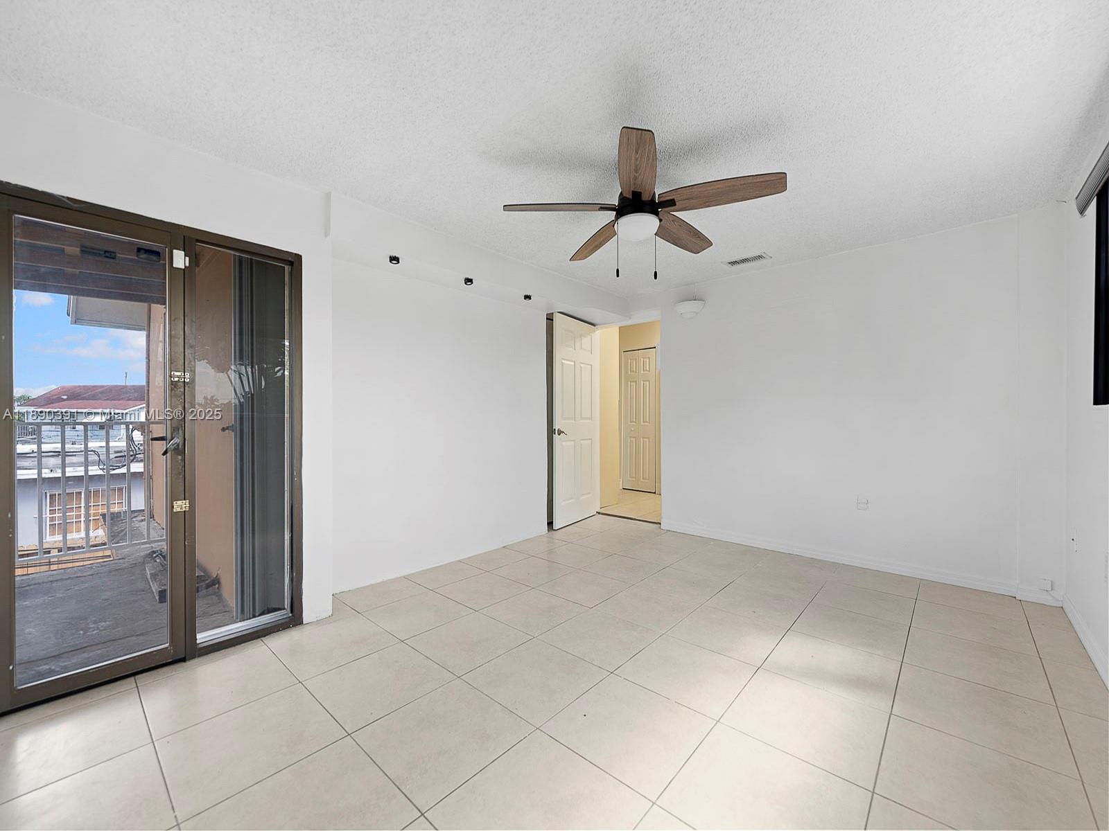 Ver detalles / 2780 sq. ft. $ 2025-10-04 0 foto
