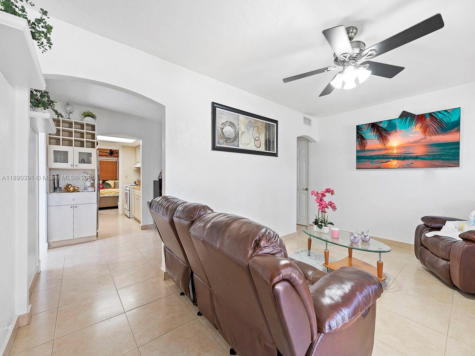 Ver detalles / 2780 sq. ft. $ 2025-10-04 0 foto